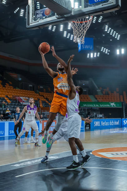 约无疑为球 约无疑为球